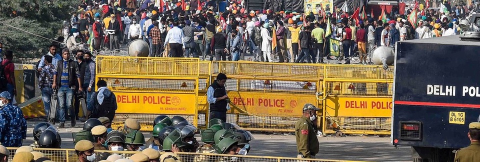 Farmers protest near Delhi in November 2020